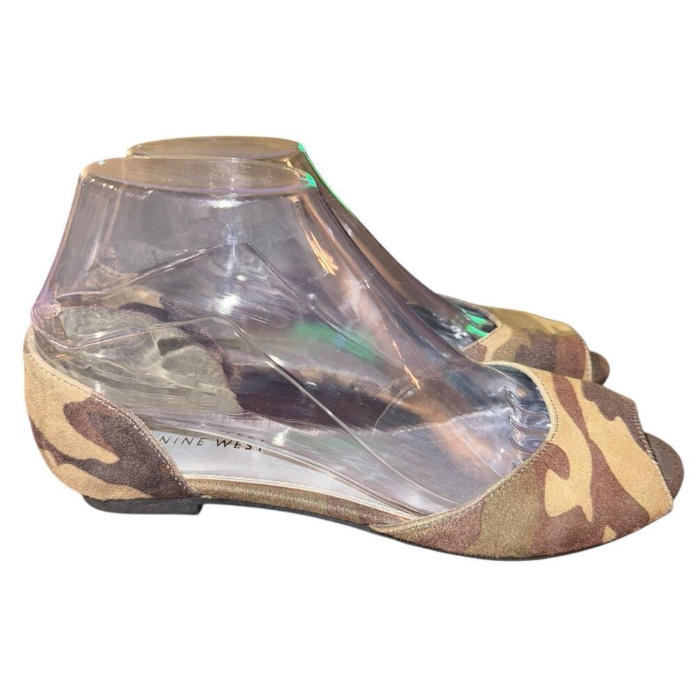 Nine West Penelope Peep-Toe Open Toe fabric Camo print Flats Size 5.5